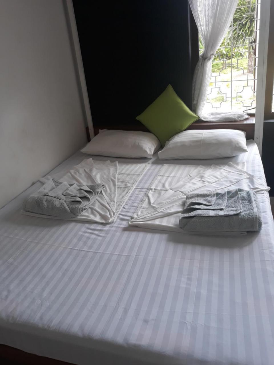 Coco Hostels - Weligama Bagian luar foto