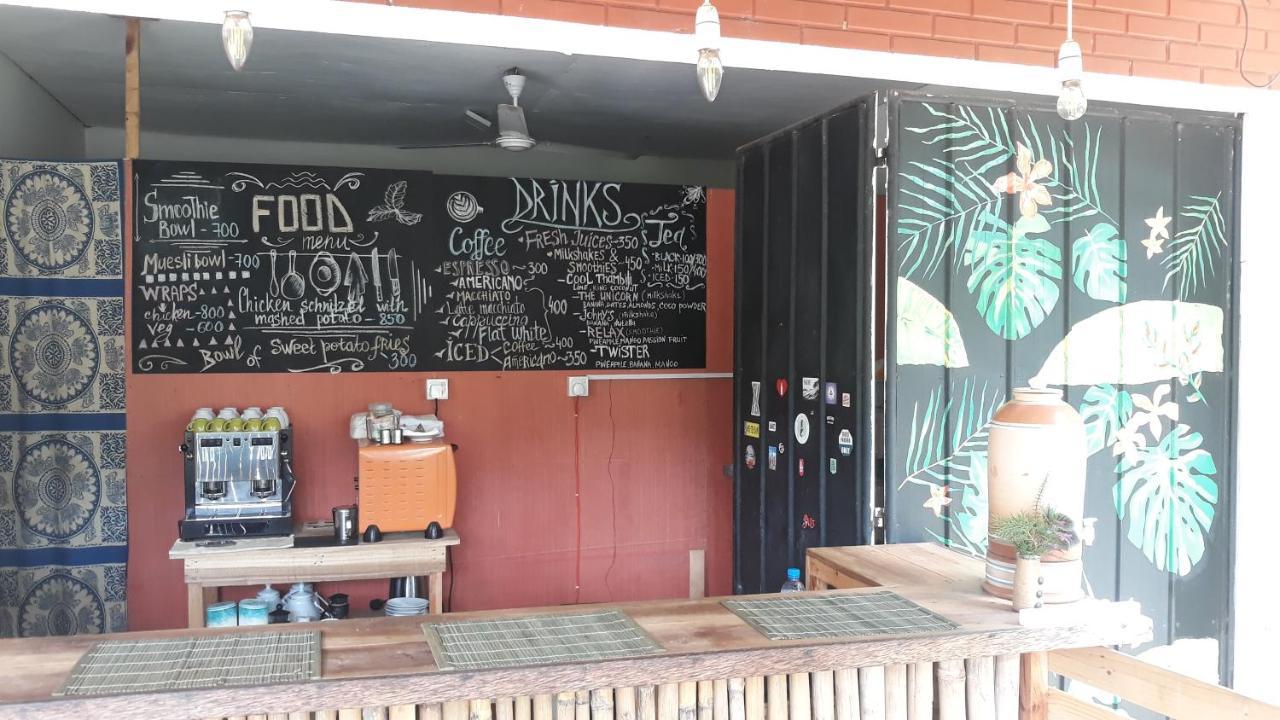 Coco Hostels - Weligama Bagian luar foto